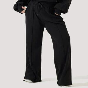 Perfect Plane Pants - M